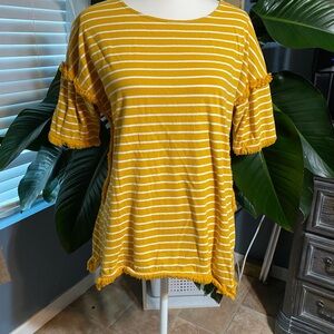 Umgee Gold Relaxed Boxy Tee